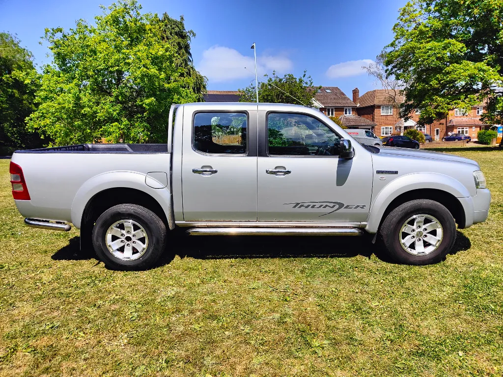 EJ07 VUO Ford Ranger Thunder D/C 4WD Pickup